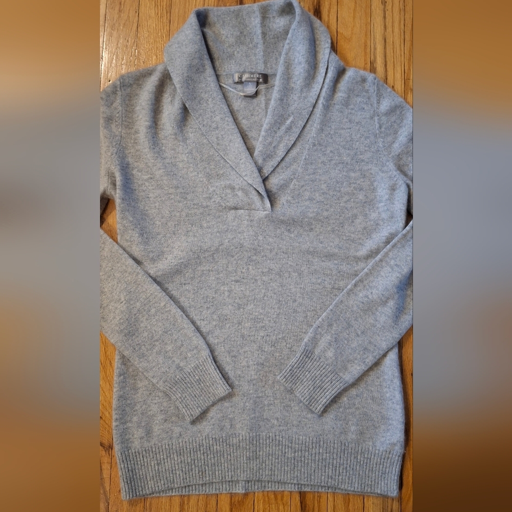 Cashmere Charter Club Light Gray Sweater